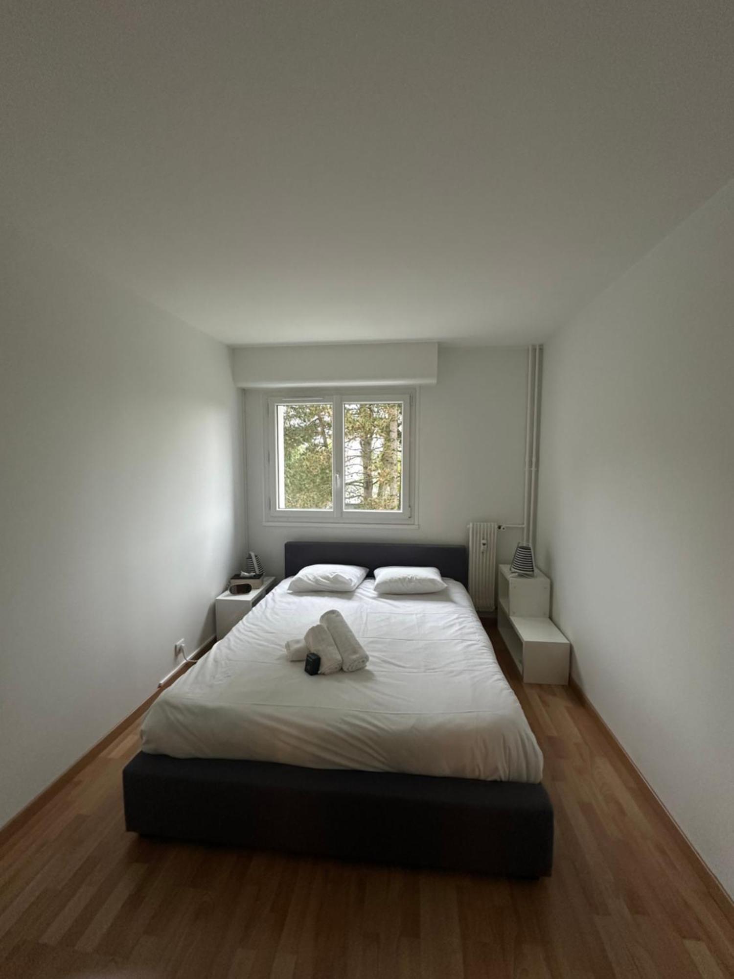 Le Beau Hugo Apartment Mainvilliers  Luaran gambar