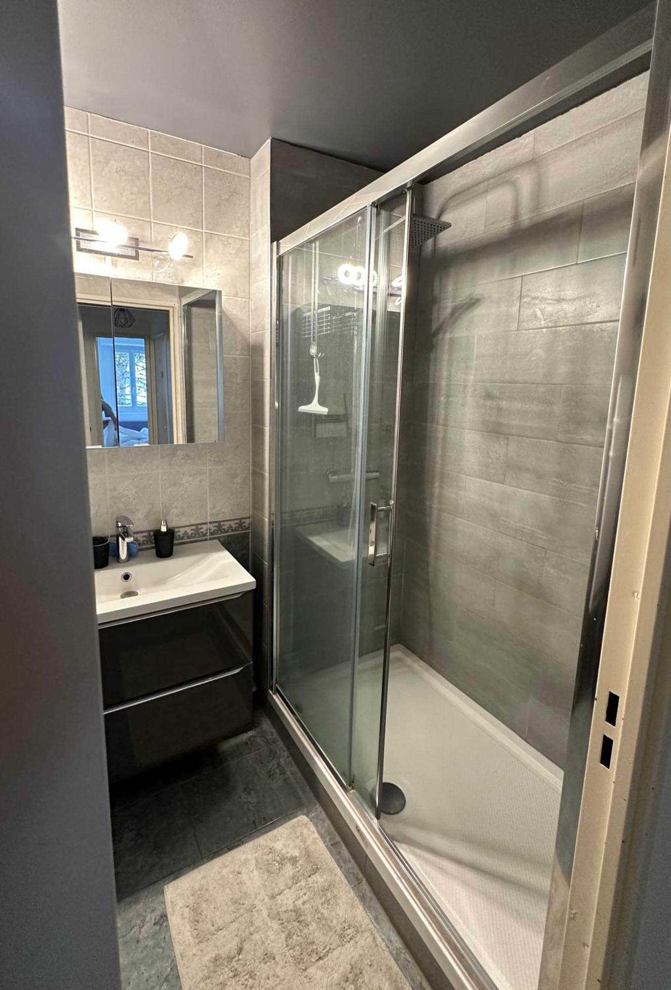 Le Beau Hugo Apartment Mainvilliers  Luaran gambar
